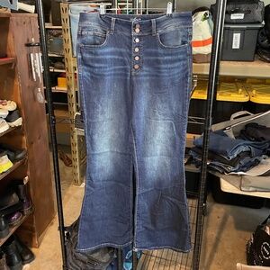 Stylish flare cut jeans! Size 16